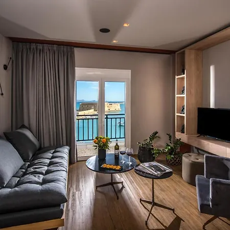 Everblue Sea View 아파트
